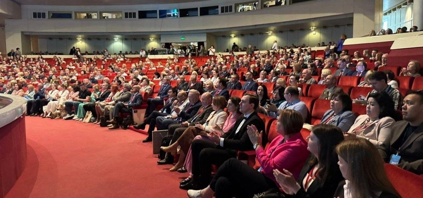 Преподаватели кафедры психиатрии, наркологии и неврологии с курсом медицинской психологии  ПМФИ приняли участие в XVIII Съезде психиатров России «Психиатрия в условиях смешанной реальности: новые вызовы — новые возможности»